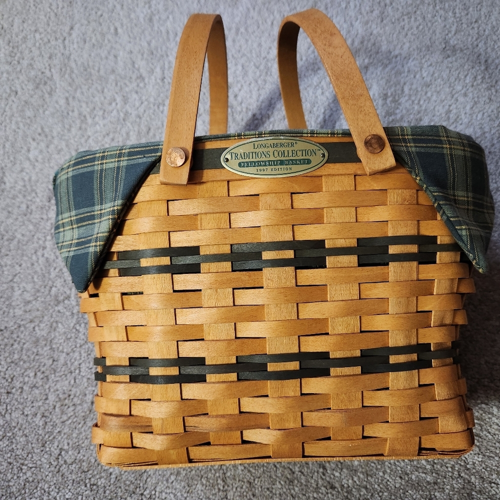 Longaberger Traditions Fellowship Basket with Green Plaid Lining And Protector - Picture 2 of 8